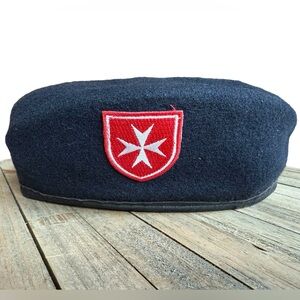 Black Wool Beret - Red and White Maltese Cross Patch – Size 7 3/8